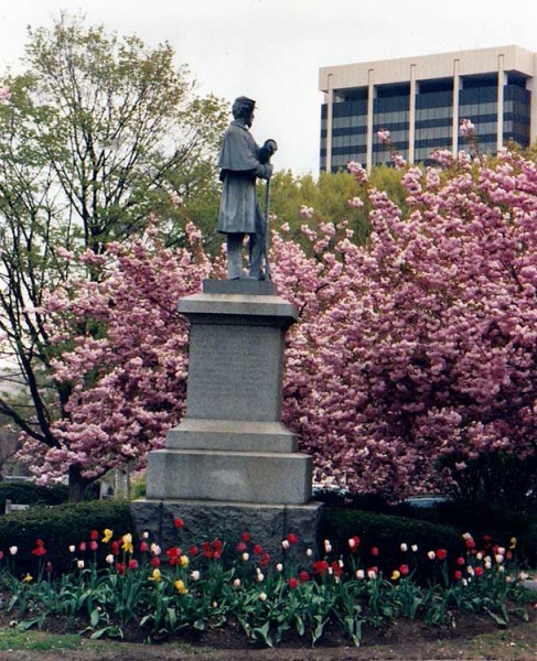 Civil-War-Statue-history-2005-750 statue