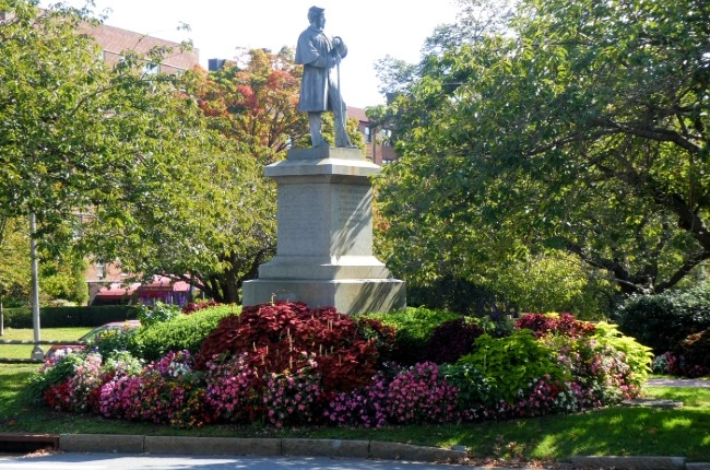 42-CivilWarFour-pb-s Civil War Monument Four